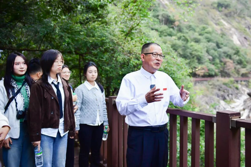 金年会体育赴上犹县平富乡开展多元文化探寻活动