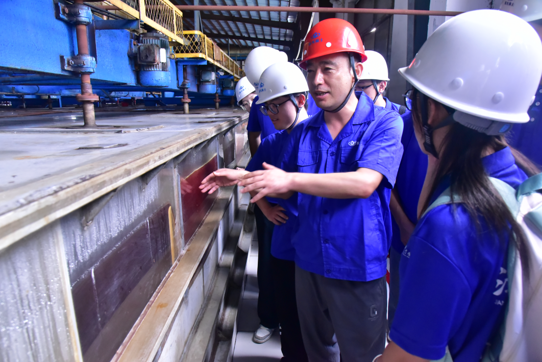 以企为路线 金年会
学子深入稀土行业一线探索绿色低碳高质量发展之路_fororder_图片12