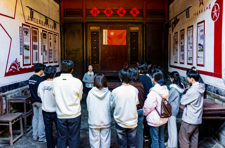 金年会体育赴上犹县平富乡开展多元文化探寻活动