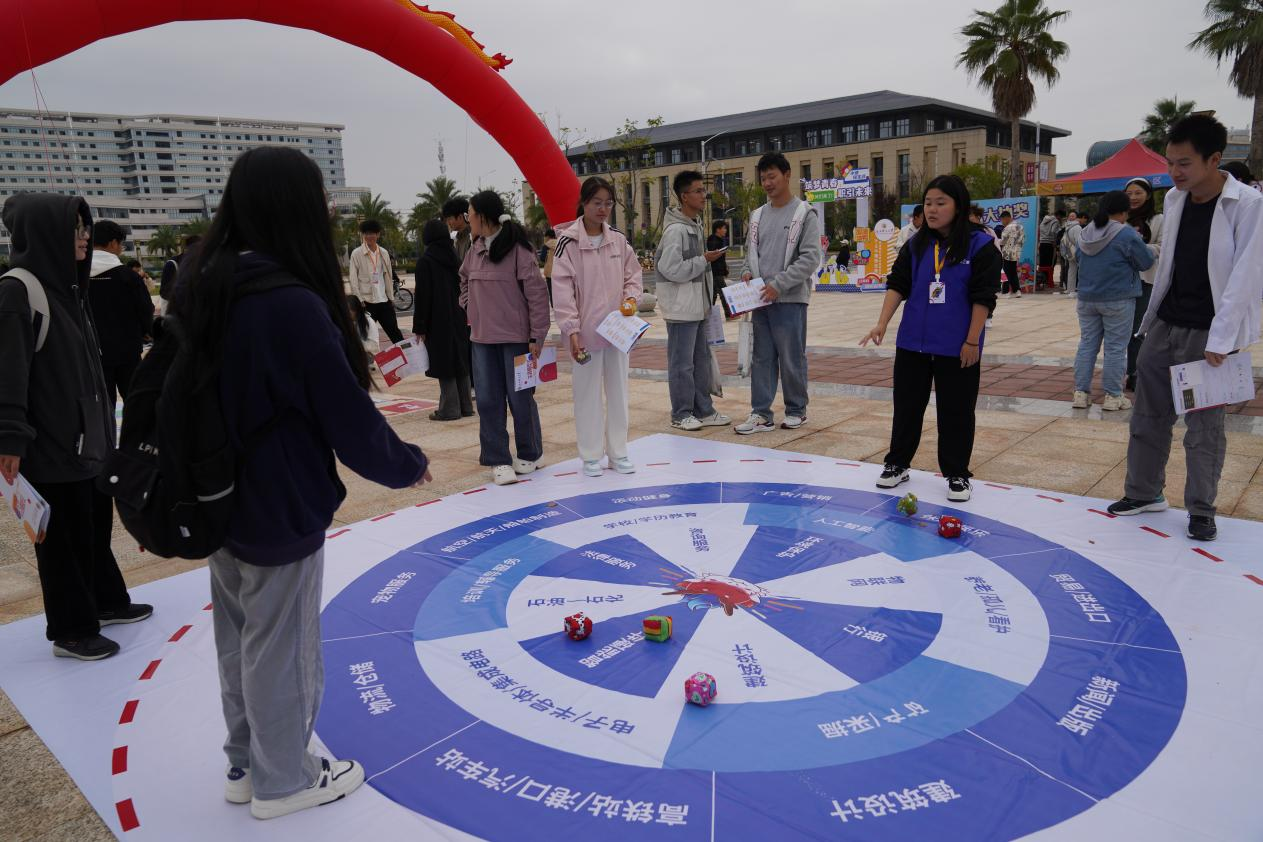 “职业生涯教育”闯关游戏?金年会体育这场生涯体验之旅反响热烈 “职业生涯教育”闯关游戏?金年会体育这场生涯体验之旅反响热烈