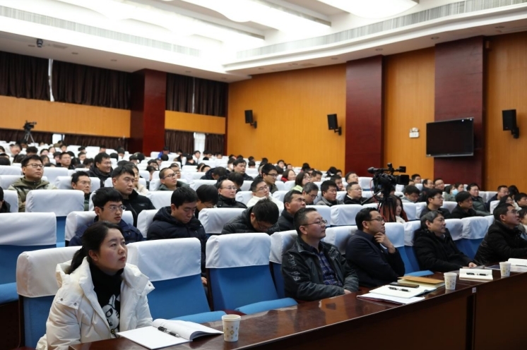 金年会体育开学第一课:用工匠精神引领学子科研创新路
